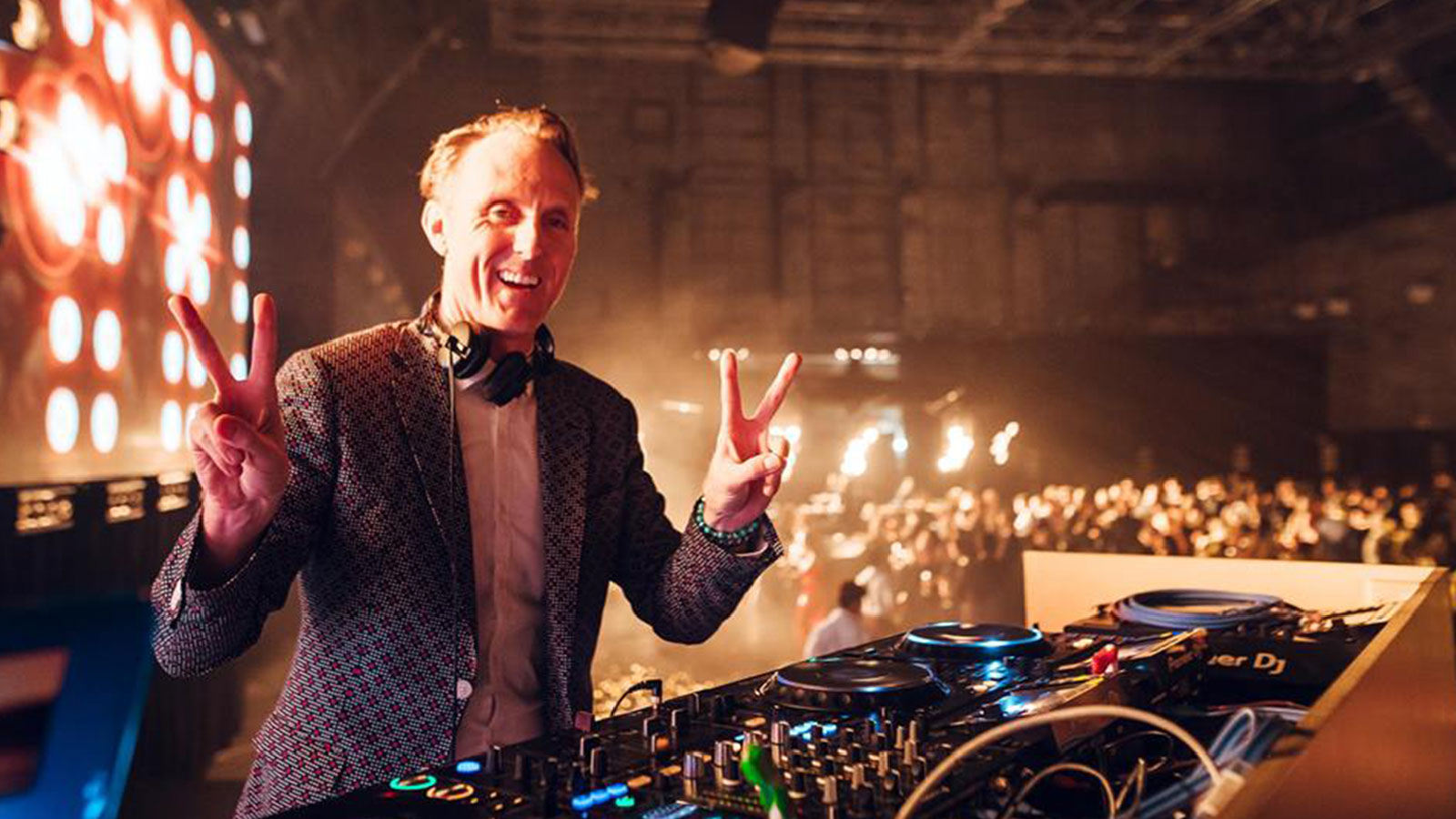 Daniel Rowntree - REQUEST ARTISTS